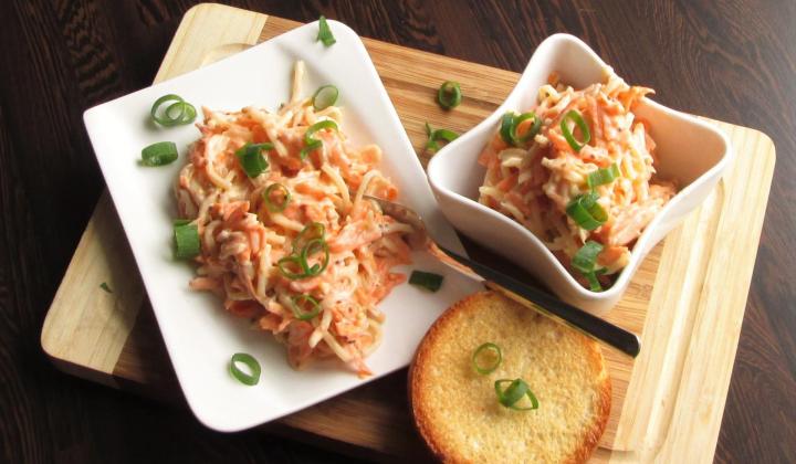 Jak na rychlý pikantní celerový salát s mrkví | podzimní recept Jak na rychlý pikantní celerový salát s mrkví | podzimní recept