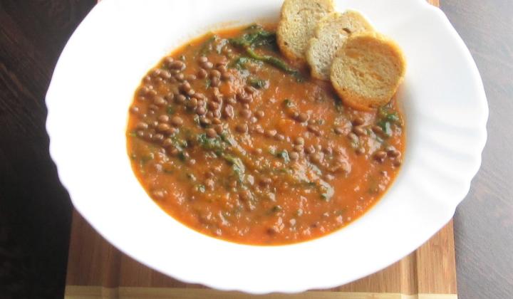Jak uvařit rajčatovou polévku s čočkou | recept na rajčatovo-čočkovou polévku Jak uvařit rajčatovou polévku s čočkou | recept na rajčatovo-čočkovou polévku