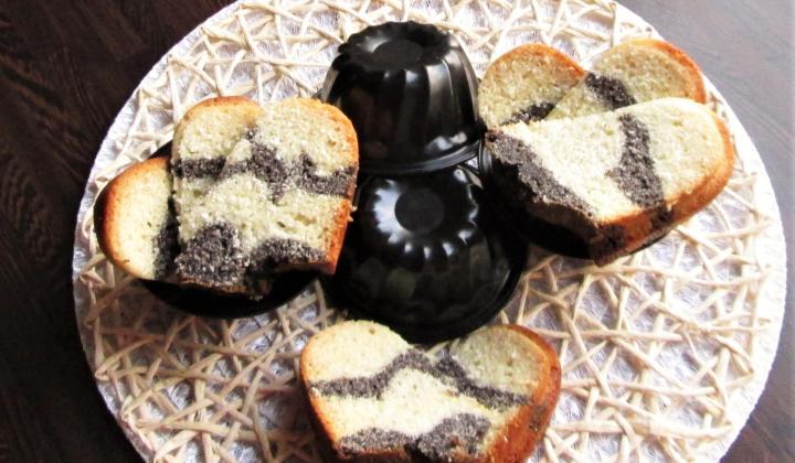 Jak upéct žíhanou bábovku s kokosem a mákem | recept na oblíbený moučník Jak upéct žíhanou bábovku s kokosem a mákem | recept na oblíbený moučník