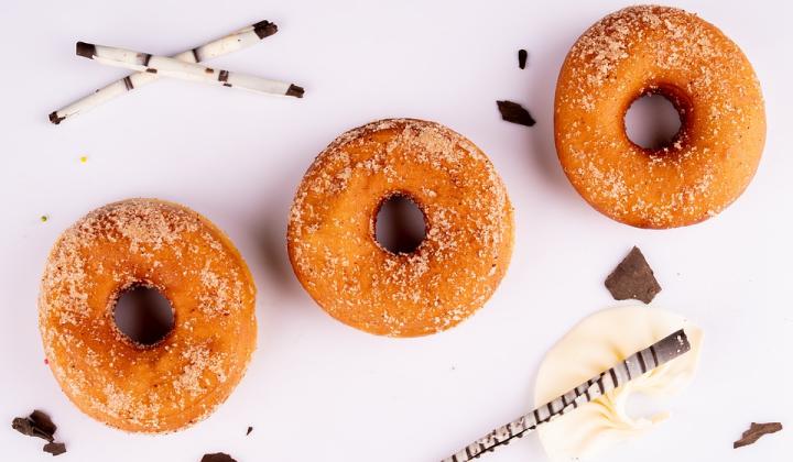 Jak připravit zdravější donuty pečené v troubě | recept Jak připravit zdravější donuty pečené v troubě | recept