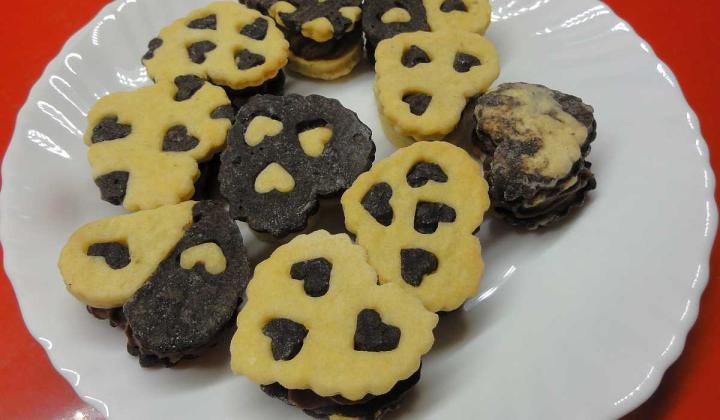 Jak upéct zamilovaná srdíčka | recept na valentýnský dezert Jak upéct zamilovaná srdíčka | recept na valentýnský dezert