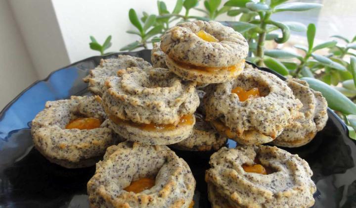 Jak upéct makovo-marcipánové věnečky s marmeládou | recept Jak upéct makovo-marcipánové věnečky s marmeládou | recept