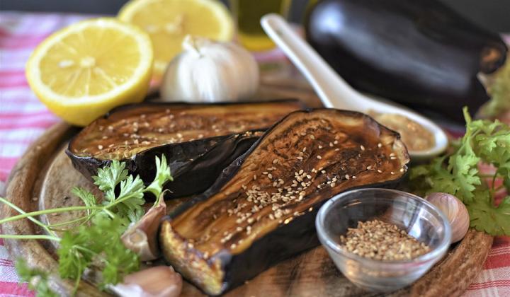 Jak přichystat pomazánku z pečeného lilku | recept Jak přichystat pomazánku z pečeného lilku | recept