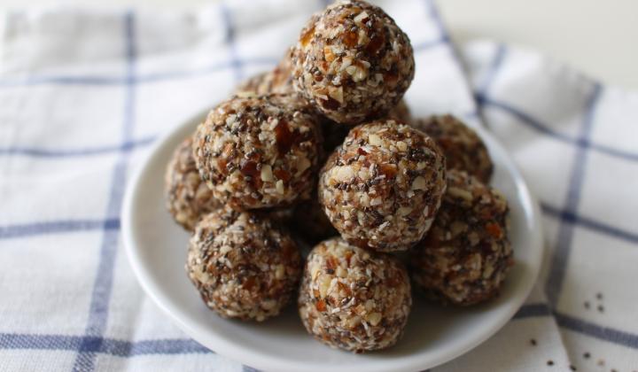 Jak přichystat ovesné kuličky s banánem | recept Jak přichystat ovesné kuličky s banánem | recept
