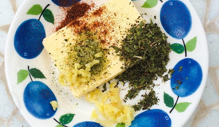 Jak udělat bylinkové máslo | recept Jak udělat bylinkové máslo | recept