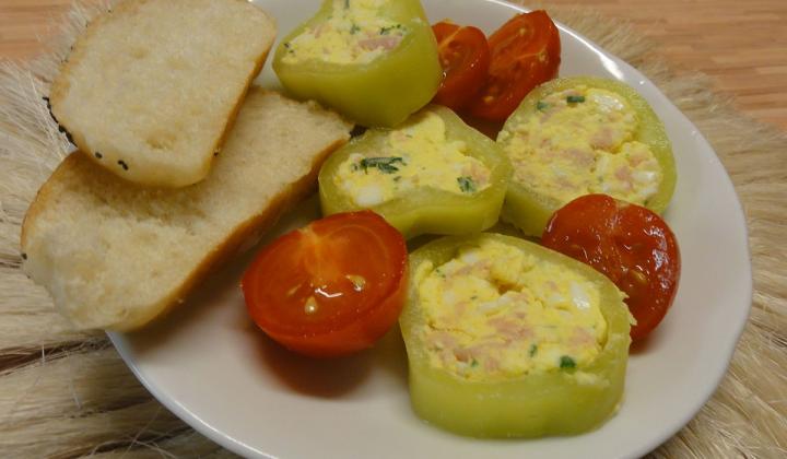 Jak připravit papriky plněné vaječnou pomazánkou | recept Jak připravit papriky plněné vaječnou pomazánkou | recept
