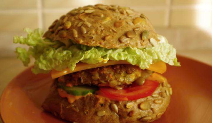 Jak správně vařit luštěniny | recept na čočkový hamburger Jak správně vařit luštěniny | recept na čočkový hamburger