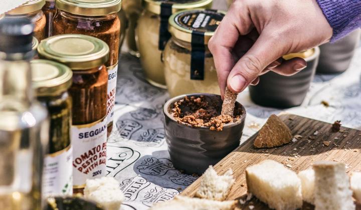 Jak udělat pomazánku z pečeného bůčku | recept