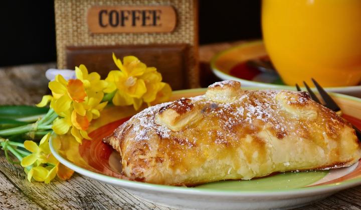 Jak udělat plněné tvarohovo-jablečné taštičky | recept Jak udělat plněné tvarohovo-jablečné taštičky | recept