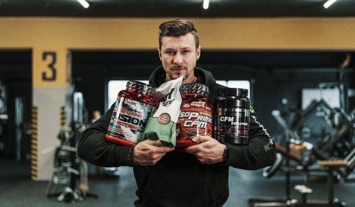 Proteiny: jak je vybírat, dávkovat a kdy je užívat