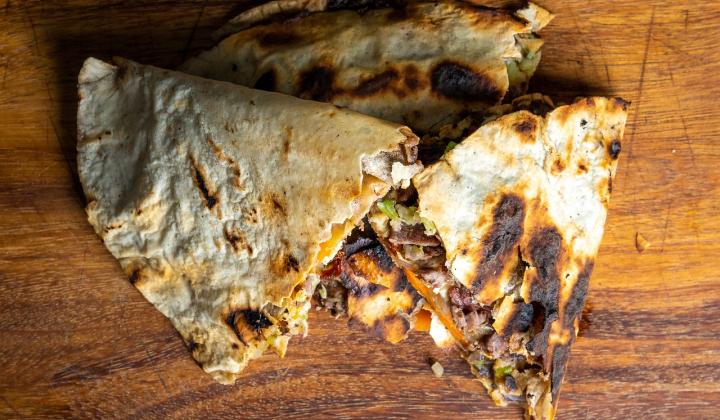 Jak připravit zapečené tortilly s tuňákem | recept Jak připravit zapečené tortilly s tuňákem | recept