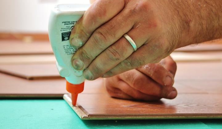 Jak odstranit sekundové lepidlo z kůže | rady Jak odstranit sekundové lepidlo z kůže | rady
