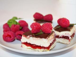 Jak upéct malinový koláč s vaječným likérem | recept Jak upéct malinový koláč s vaječným likérem | recept