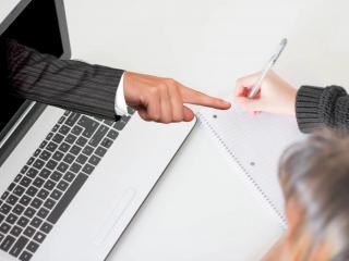 Jak založit s. r. o.? Zvládnete to i online a z pohodlí domova Jak založit s. r. o.? Zvládnete to i online a z pohodlí domova