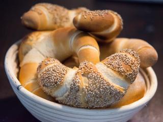 Jak upéct domácí celozrnné rohlíky | recept Jak upéct domácí celozrnné rohlíky | recept