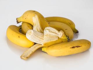 Jak udělat grilované ovoce s lahodnou vanilkovou omáčkou | recept Jak udělat grilované ovoce s lahodnou vanilkovou omáčkou | recept
