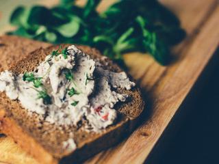 Jak připravit semínkovou pomazánku | recept