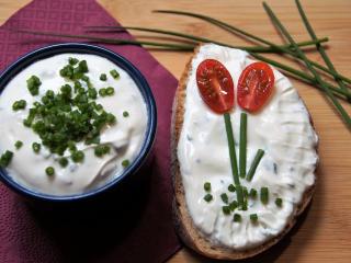Jak udělat křenovou pomazánku s tvarohem | recept Jak udělat křenovou pomazánku s tvarohem | recept