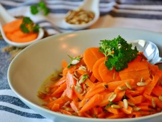 Jak udělat dušenou mrkev s vepřovým masem | recept Jak udělat dušenou mrkev s vepřovým masem | recept