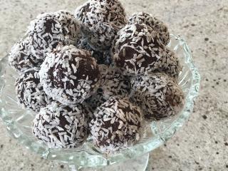 Jak na nepečené rozinkové cukroví | recept na poslední chvíli Jak na nepečené rozinkové cukroví | recept na poslední chvíli