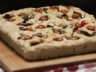 Jak upéct špaldovou focacciu jako pizzu | recept Jak upéct špaldovou focacciu jako pizzu | recept