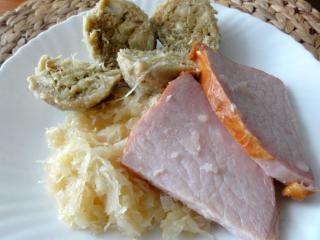 Jak uvařit chlupaté knedlíky se zelím a uzeným | recept Jak uvařit chlupaté knedlíky se zelím a uzeným | recept