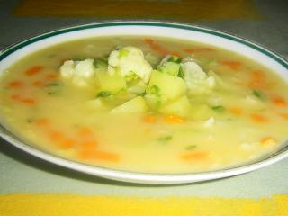 Jak udělat květákovou polévku s bramborami | recept Jak udělat květákovou polévku s bramborami | recept