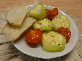 Jak připravit papriky plněné vaječnou pomazánkou | recept Jak připravit papriky plněné vaječnou pomazánkou | recept