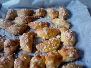 Jak upéct šátečky s bylinkovým sýrem a olivami | recept Jak upéct šátečky s bylinkovým sýrem a olivami | recept
