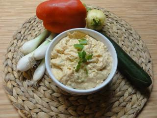 Jak připravit česnekový dip ke grilovanému masu a zelenině | recept Jak připravit česnekový dip ke grilovanému masu a zelenině | recept