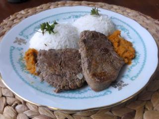 Jak připravit hovězí maso na červeném víně | recept