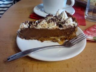 Jak připravit čokoládový dort s karamelem a šlehačkou | recept Jak připravit čokoládový dort s karamelem a šlehačkou | recept