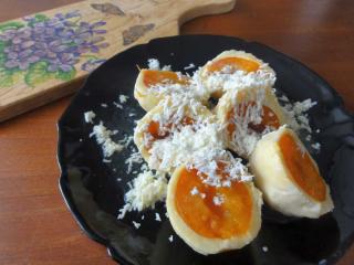Jak udělat ovocné knedlíky z tvarohového těsta se strouhankou | recept i pro diabetiky Jak udělat ovocné knedlíky z tvarohového těsta se strouhankou | recept i pro diabetiky
