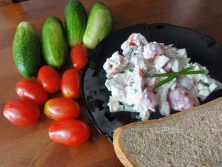 Jak připravit salát z kuřecího masa, okurek, rajčat a brambor | recept Jak připravit salát z kuřecího masa, okurek, rajčat a brambor | recept