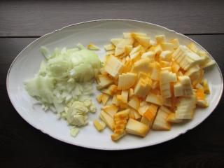 Jak uvařit cuketovou polévku s modrým sýrem | recept Jak uvařit cuketovou polévku s modrým sýrem | recept