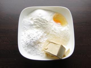 Jak upéct vláčné drobenkové řezy s pudinkem a ovocem | recept Jak upéct vláčné drobenkové řezy s pudinkem a ovocem | recept