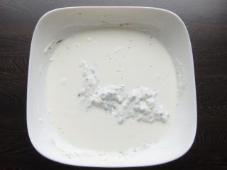 Jak si doma připravit čerstvý smetanový sýr s bylinkami | recept Jak si doma připravit čerstvý smetanový sýr s bylinkami | recept
