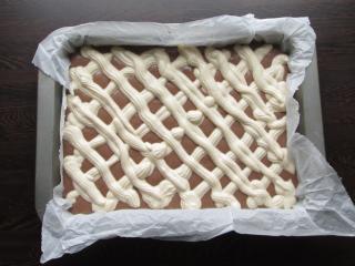 Jak na litý karamelový koláč s tvarohovou mřížkou | recept Jak na litý karamelový koláč s tvarohovou mřížkou | recept