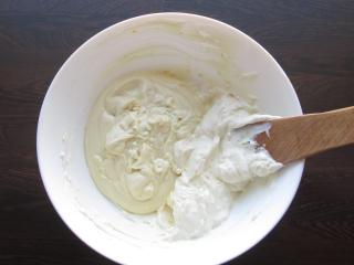 Jak upéct neodolatelný citronový koláč s krémem z bílé čokolády | recept Jak upéct neodolatelný citronový koláč s krémem z bílé čokolády | recept