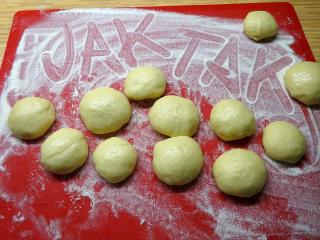 Jak upéct kynuté bulky s ovocem | recept Jak upéct kynuté bulky s ovocem | recept