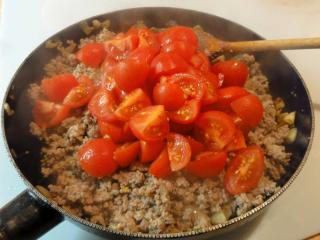 Jak upéct rohlíčky z kynutého těsta s náplní | recept na slané i sladké pečivo