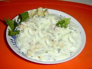 Jak udělat studenou okurkovou polévku | recept na netradiční polévku Jak udělat studenou okurkovou polévku | recept na netradiční polévku