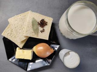 Jak uvařit tradiční anglickou chlebovou omáčku | recept