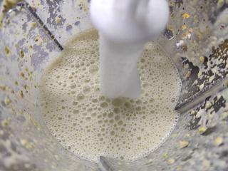 Jak upéct pistáciový moučník s citronovou polevou | recept i pro vegany Jak upéct pistáciový moučník s citronovou polevou | recept i pro vegany
