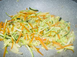 Jak připravit teplý asijský salát | recept Jak připravit teplý asijský salát | recept