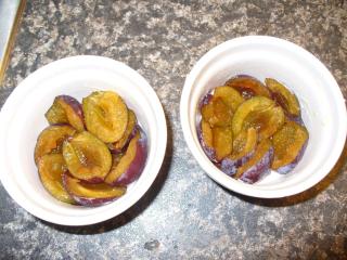 Jak upéct švestkový krambl | recept na ovocný moučník Jak upéct švestkový krambl | recept na ovocný moučník