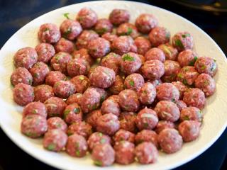 Jak udělat masové kuličky | recept Jak udělat masové kuličky | recept