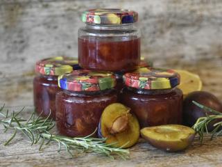 Jak vyrobit zdravé švestkové čatní | recept Jak vyrobit zdravé švestkové čatní | recept