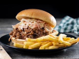burger s trhaným masem burger s trhaným masem