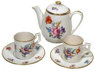 Jak opravit malovaný porcelán | radyhttps://pixabay.com/photos/tea-set-saucer-cup-tea-set-drink-1069145/ Jak opravit malovaný porcelán | rady